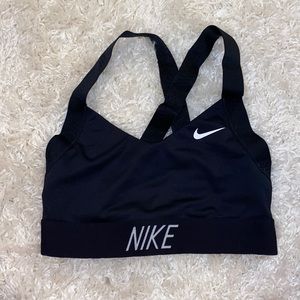 Black nike sports bra size xs